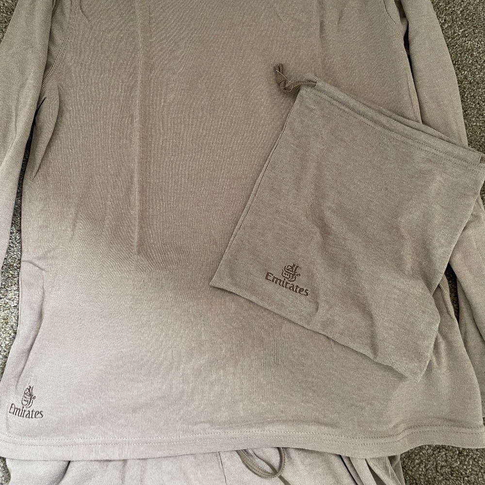 Emirates First class men's pajamas and bag
